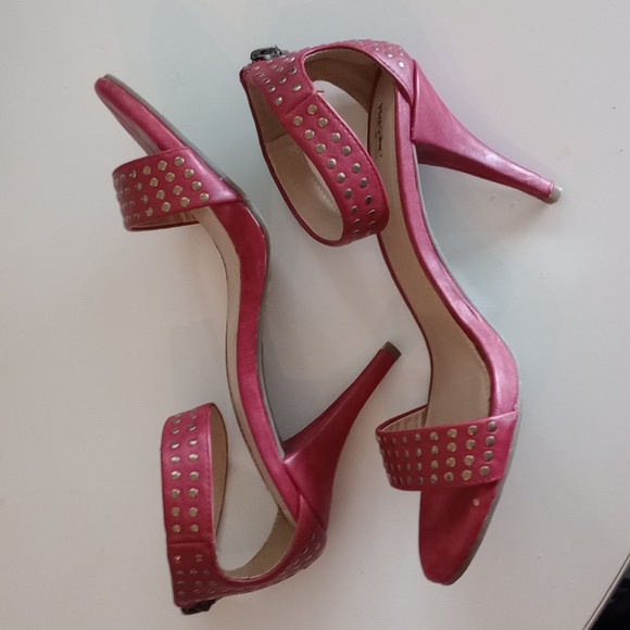 MOSSIMO RED STUDDED SANDALS Sz 8 - Picture 3 of 7